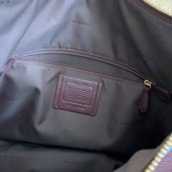 Coach - Picture 9 of 9